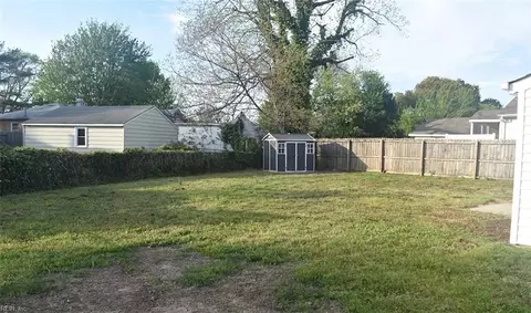 Exterior - 1517 Slater Ave, Hampton, VA 23664 photo 4 of 6