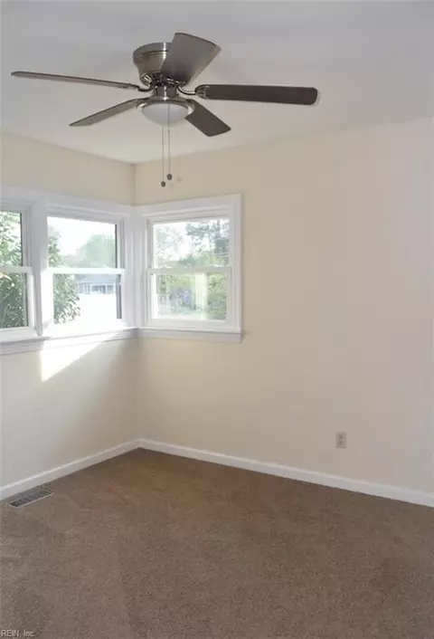 Bedroom - 1517 Slater Ave, Hampton, VA 23664 photo 6 of 7