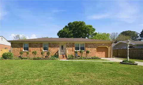 174 Huntington Dr, Virginia Beach, VA 23462