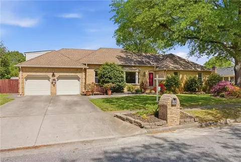 5188 Stratford Chase Dr, Virginia Beach, VA 23464