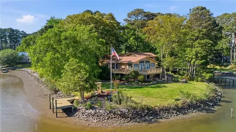3094 Bray Rd, Virginia Beach, VA 23452