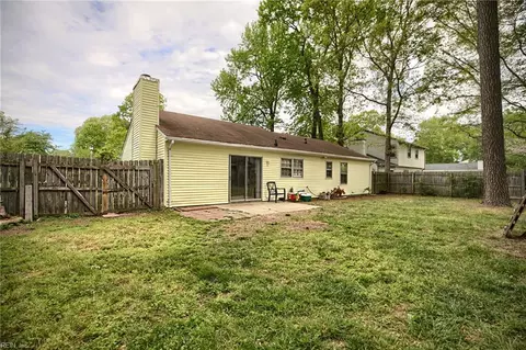 Exterior - 45 Philmont Dr, Hampton, VA 23666 photo 3 of 6