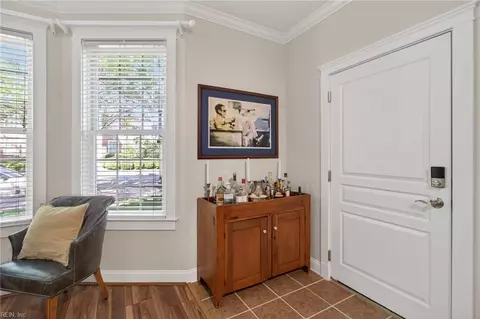 Entry Way - 435 E Freemason St #1B, Norfolk, VA 23510 photo 2 of 4