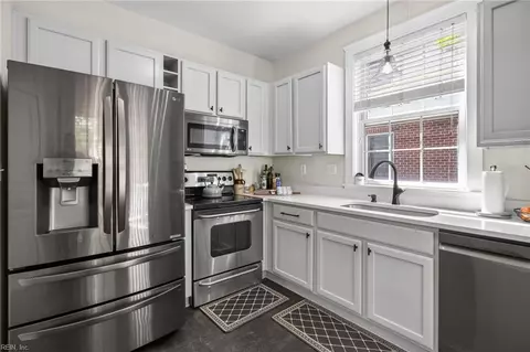 Kitchen - 435 E Freemason St #1B, Norfolk, VA 23510 photo 2 of 2