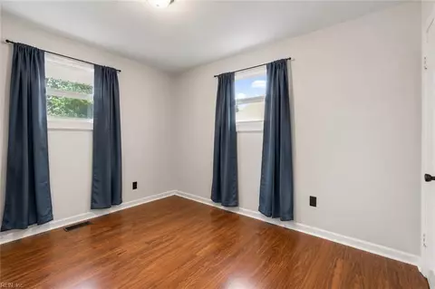 Bedroom - 131 Jordan Dr, Hampton, VA 23666 photo 3 of 5