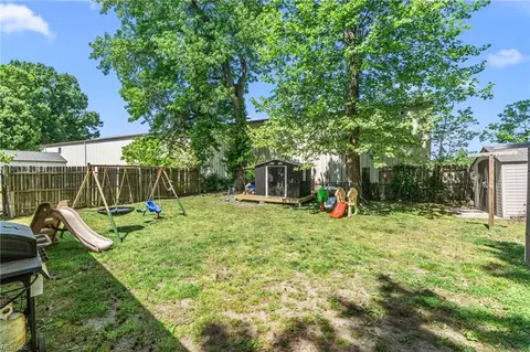 Exterior - 131 Jordan Dr, Hampton, VA 23666 photo 2 of 5