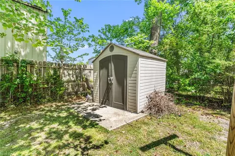 Exterior - 131 Jordan Dr, Hampton, VA 23666 photo 4 of 5