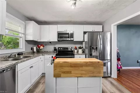 Kitchen - 131 Jordan Dr, Hampton, VA 23666 photo 2 of 3