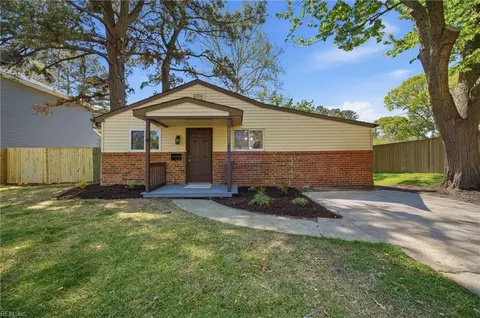 1857 S Streamline Dr, Virginia Beach, VA 23454