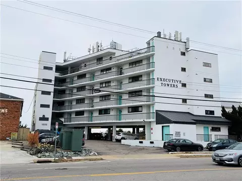 1222 E Ocean View Ave #204, Norfolk, VA 23503