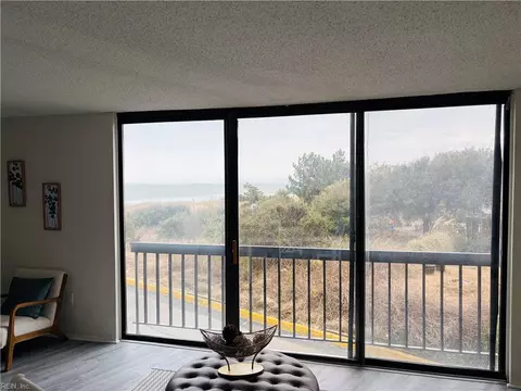1222 E Ocean View Ave #204, Norfolk, VA 23503