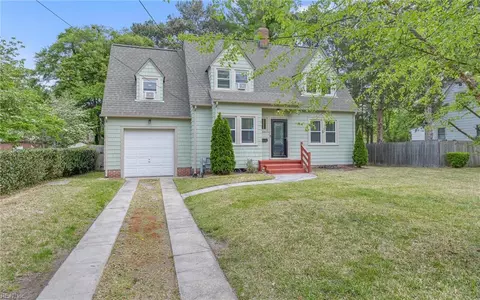 4020 Greenway Ct W, Portsmouth, VA 23707