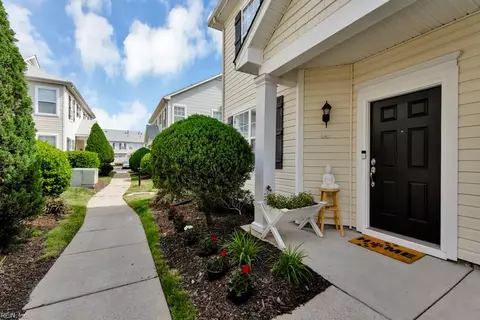1442 Titchfield Dr, Chesapeake, VA 23320