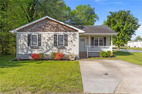 113 Walton Rd, Chesapeake, VA 23320