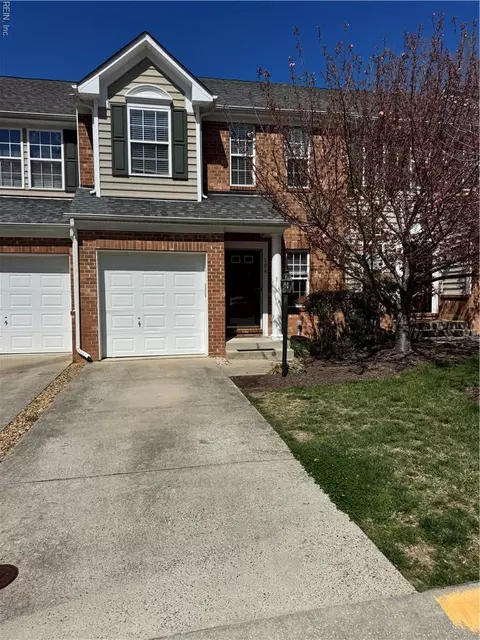104 Daniels Dr, Yorktown, VA 23690
