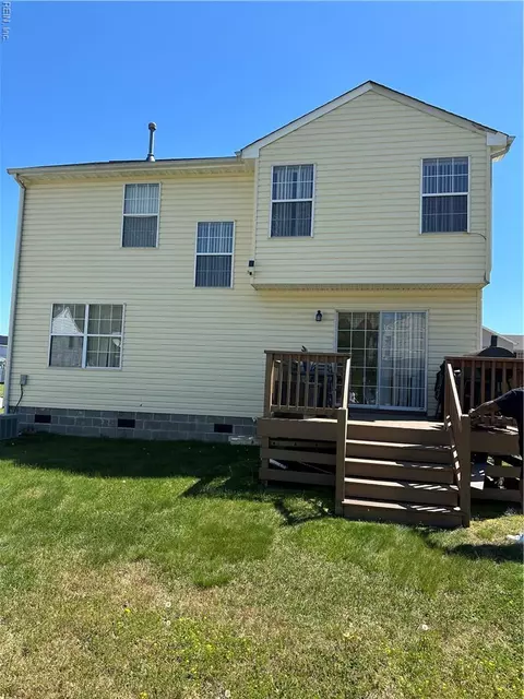 811 Resource Dr, Suffolk, VA 23434