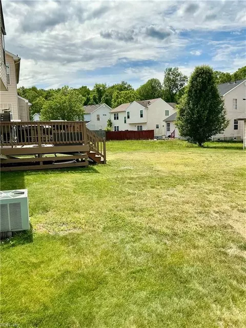 Exterior - 811 Resource Dr, Suffolk, VA 23434 photo 4 of 4
