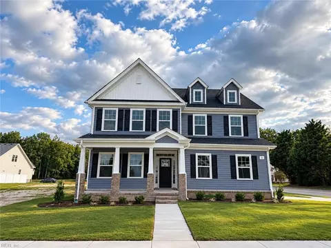 2 Apron Dr, Suffolk, VA 23434