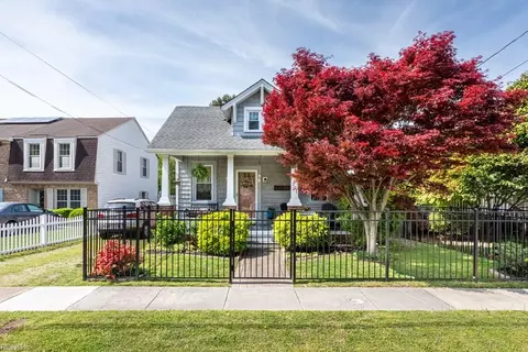221 Maple Ave, Norfolk, VA 23503
