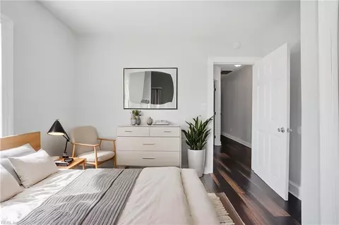 Bedroom - 1713 Bay Ave, Hampton, VA 23661 photo 3 of 7