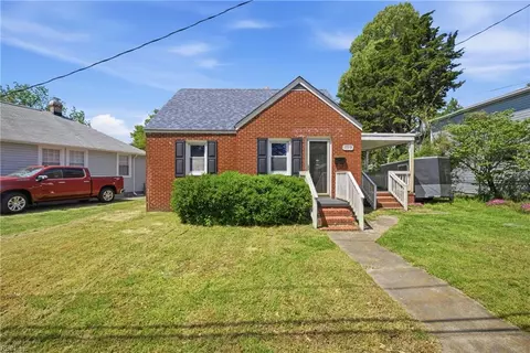 1713 Bay Ave, Hampton, VA 23661