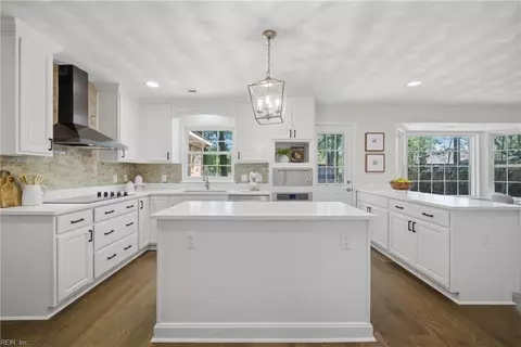 4729 Little John Rd, Virginia Beach, VA 23455