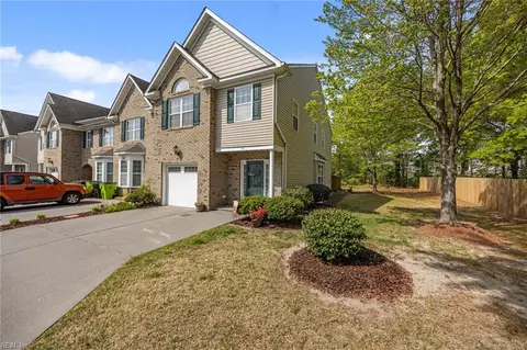 Exterior - 14 Rutland Dr, Hampton, VA 23666 photo 5 of 6