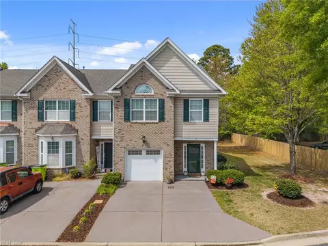 Exterior - 14 Rutland Dr, Hampton, VA 23666 photo 2 of 6