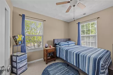 Bedroom - 14 Rutland Dr, Hampton, VA 23666 photo 3 of 4