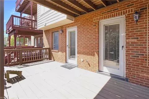 Exterior - 73 Mizzen Cir, Hampton, VA 23664 photo 2 of 7