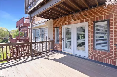 Exterior - 73 Mizzen Cir, Hampton, VA 23664 photo 3 of 7