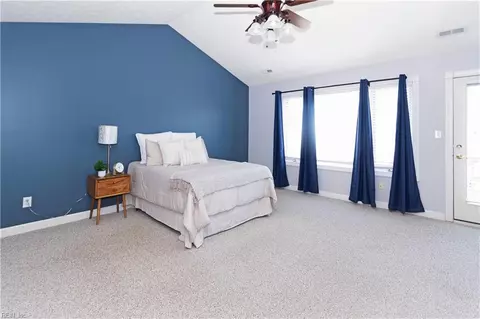 Bedroom - 73 Mizzen Cir, Hampton, VA 23664 photo 3 of 4