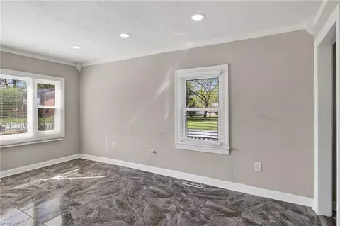 Living - 2747 Jamestown Ave, Hampton, VA 23661 photo 1 of 3