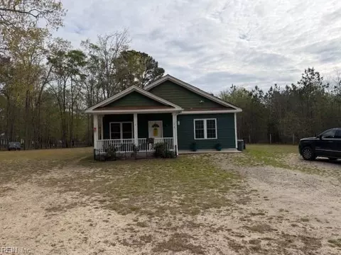 21483 Chestnut Ln, Zuni, VA 23898