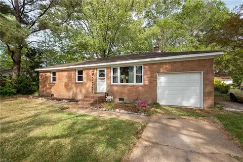 1009 Vanderploeg Dr, Chesapeake, VA 23320
