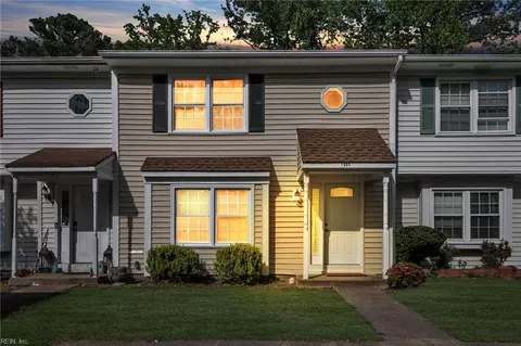 1984 Woodgate Arch Arch, Chesapeake, VA 23322