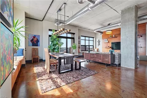 123 College Pl #912, Norfolk, VA 23510