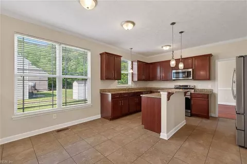 Kitchen - 9 Bruins Way, Hampton, VA 23666 photo 1 of 2