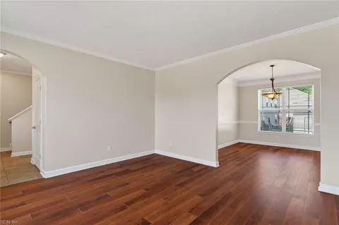 Living - 9 Bruins Way, Hampton, VA 23666 photo 1 of 8