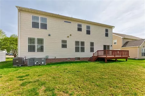 Exterior - 9 Bruins Way, Hampton, VA 23666 photo 6 of 7