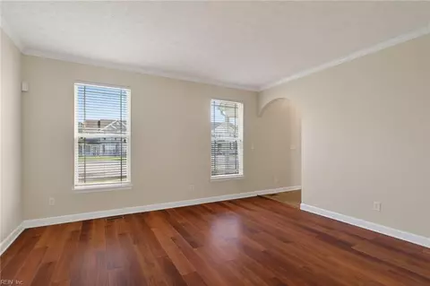 Living - 9 Bruins Way, Hampton, VA 23666 photo 4 of 8