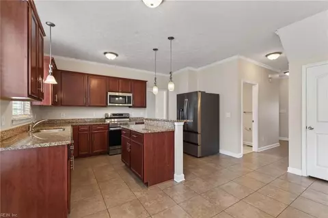 Entry Way - 9 Bruins Way, Hampton, VA 23666 photo 3 of 3