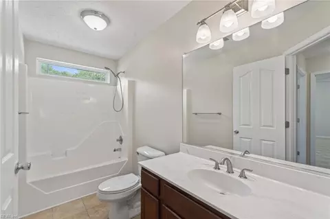 Bath - 9 Bruins Way, Hampton, VA 23666 photo 6 of 7