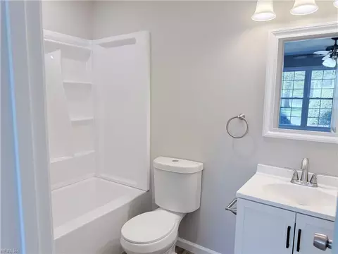 Bath - 255 Lantana Ln #A, Hampton, VA 23669 photo 1 of 2