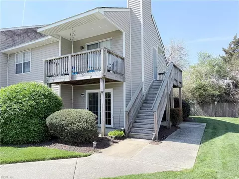 255 Lantana Ln #A, Hampton, VA 23669