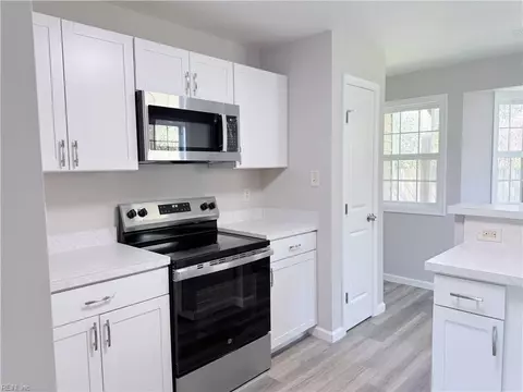 Kitchen - 255 Lantana Ln #A, Hampton, VA 23669 photo 2 of 4