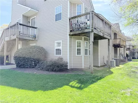 Exterior - 255 Lantana Ln #A, Hampton, VA 23669 photo 3 of 3