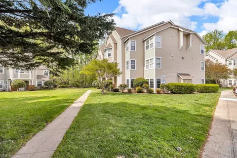 107 Stratford Dr #I, Williamsburg, VA 23185