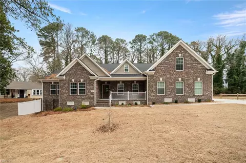 49 James River Ln, Newport News, VA 23606