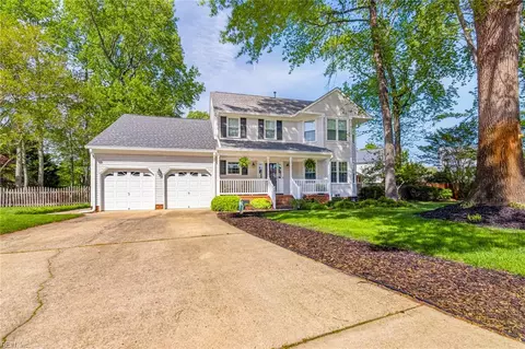 401 Pelican Cir, Chesapeake, VA 23322